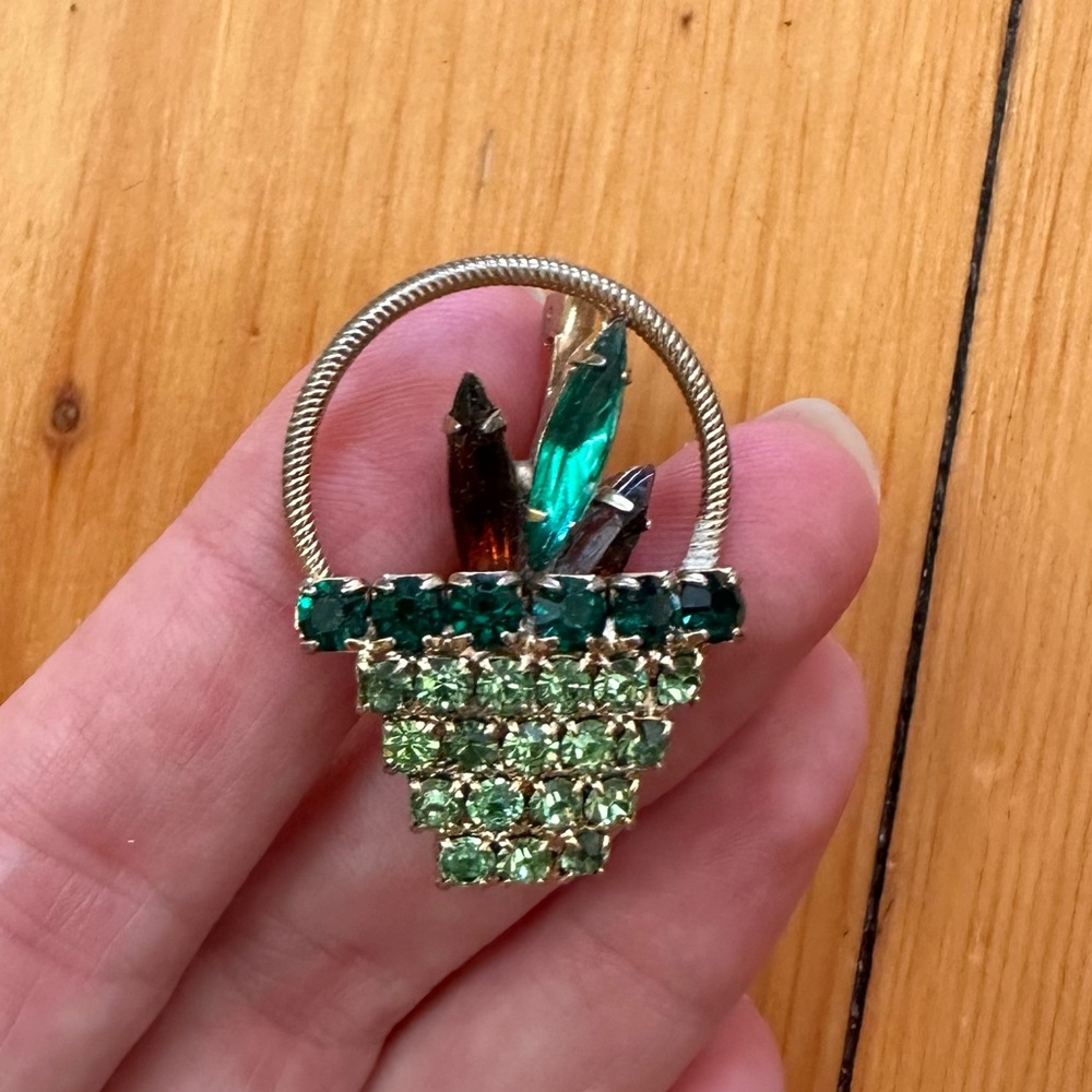 Vintage Rhinestone Flower Basket Brooch